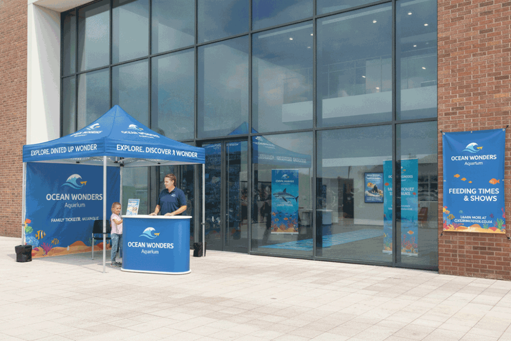 Aquarium Outdoor Banner Stands